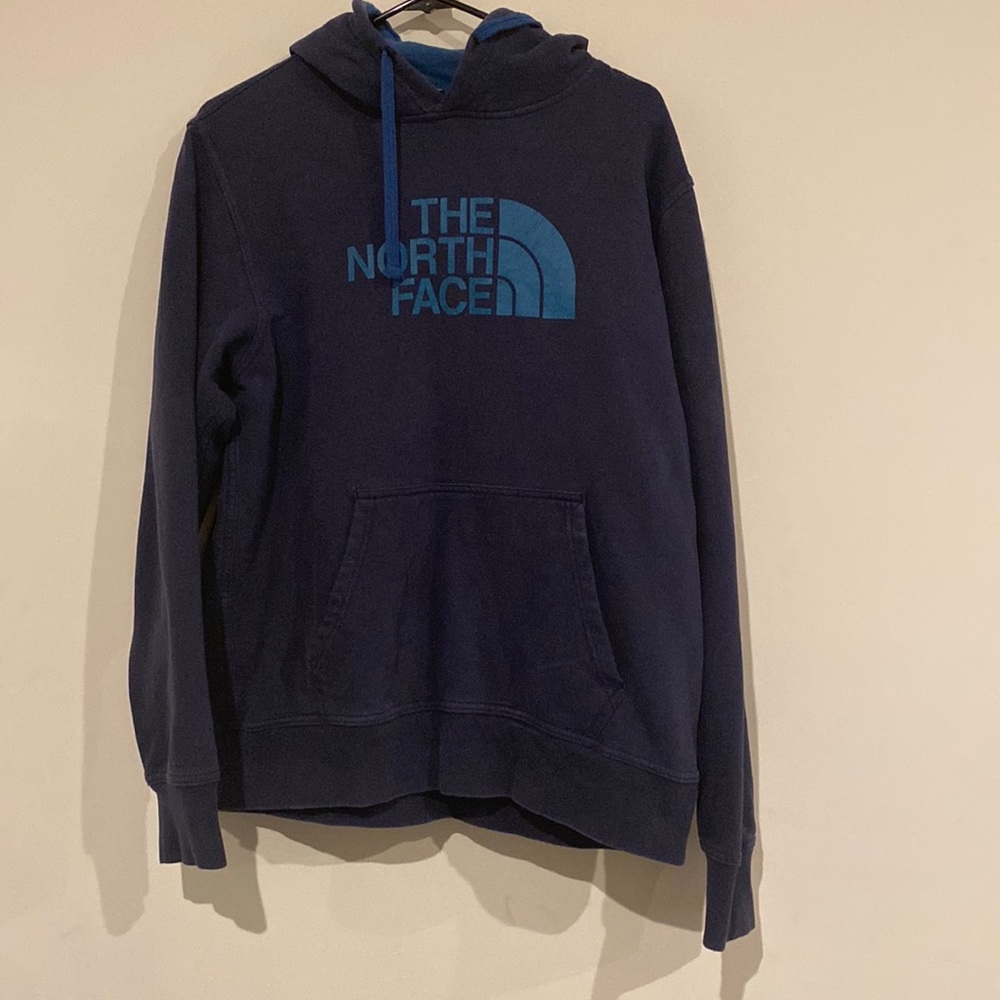Navy blue north face hoodie.